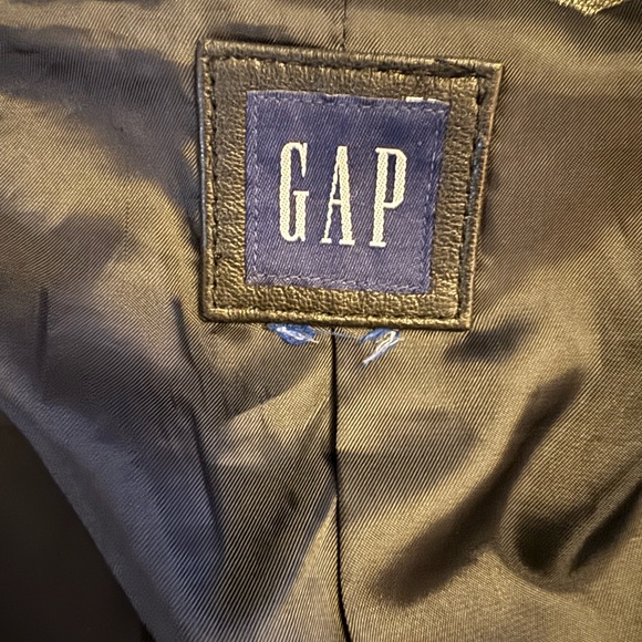 Gap leather zipper jacket with cloth lining. - Picture 4 of 6
